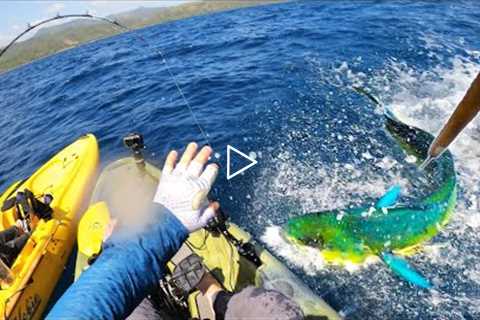 Offshore Kayak Fishing for GIANT MAHI {CATCH CLEAN COOK} -- Panama | Field Trips with Robert Field