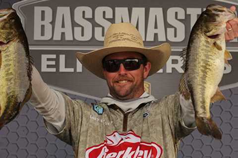 Joey Cifuentes III wrangles Day 2 lead at Bassmaster Elite on Lake Seminole