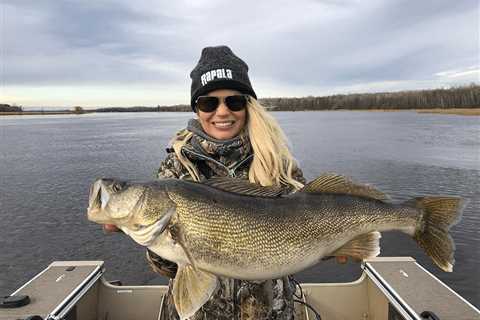 Top 5 Destinations for Walleye Fishing in Minnesota: A Local Expert’s Guide for 2025