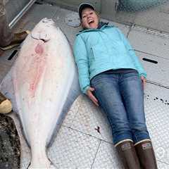 Alaska Charter Anglers Need a Halibut Stamp to Keep Their Catch for 2026